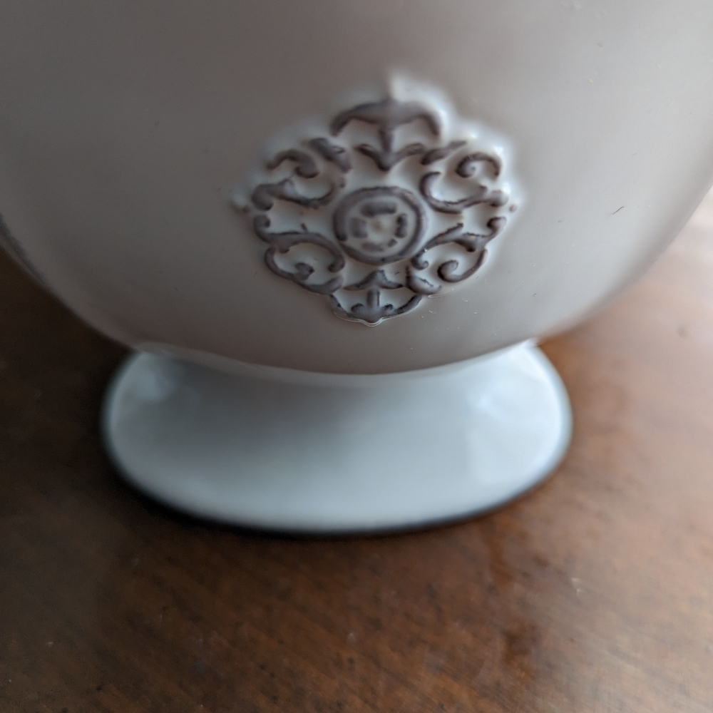 Southern Living Container w lid - Picture 4 of 6